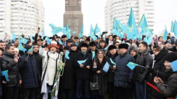 Фотография к новости: Алматыда мыңнан астам адам "Мен қазақпын" әнін орындады