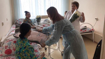 Фотография к новости: Тәуелсіздік күні елордада 55 сәби өмірге келді