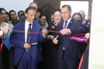 Фотография к новости: Таразда Сәбит Дүйсебаев атындағы жаңа дәрісхана ашылды