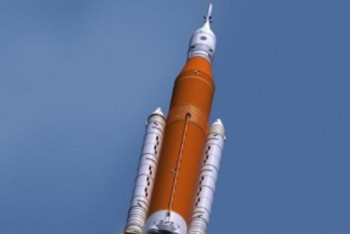 Фотография к новости: NASA Марсқа ұшатын әлемдегі ең ұзын зымыранды таныстырды