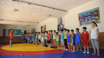 Фотография к новости: Елімізде 2000-ға жуық мектепте мүлдем спортзал жоқ - министр