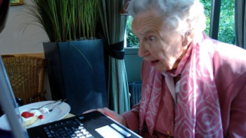 Фотография к новости: Зейнеткер интернеттегі рецепт арқылы ем жасамақ болып күйіп қалды