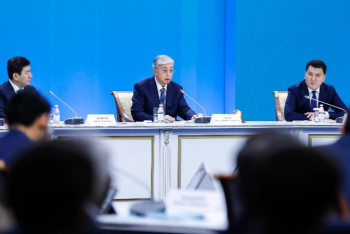 Фотография к новости: Реформалар елді дүрбелеңге салмай, тұрақты дамуға бастау керек – Тоқаев 