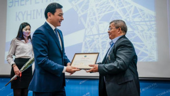 Фотография к новости: Жаңа жылдан бастап энергетика саласы қызметкерлерінің жалақысы 20%-дан астам көтеріледі