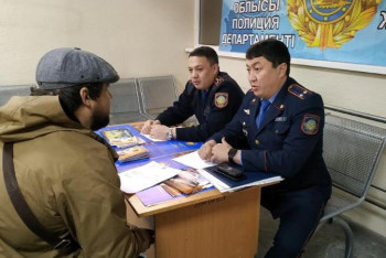 Фотография к новости: "Жолдағы қабылдау" акциясының бірінші күні полицейлерге 1300-ден астам өтініш түсті