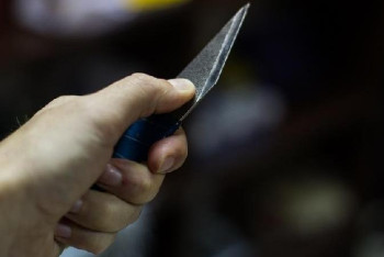 Фотография к новости: Алматыда жанармай бекетінің кассирін пышақтап кетті 