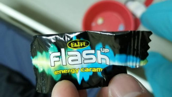 Фотография к новости: Атырауда бала энергетикалық тәтті жеп уланды 