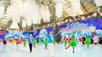 Фотография к новости:  Алматы облысында Президент шыршасына 200 бала қатысты