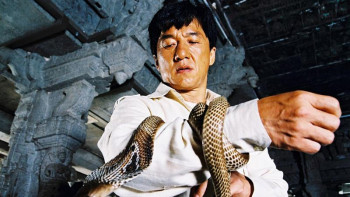 Фотография к новости: Джеки Чан түсірілім кезінде қайтыс бола жаздады