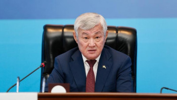 Фотография к новости: 1 млн 100 мың бала атаулы әлеуметтік көмекпен қамтылды – Сапарбаев