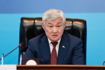 Фотография к новости: 1 млн 100 мың бала атаулы әлеуметтік көмекпен қамтылды – Сапарбаев