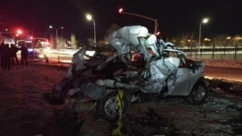 Фотография к новости: ﻿Қарағандыда "Мерседес" мінген мас шабандоз 6 көлікті қағып кетті 