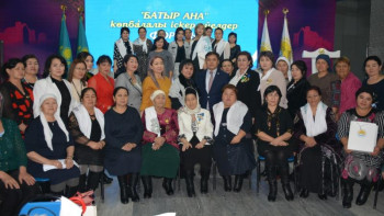 Фотография к новости: Түркістанда "Батыр ана" форумы өтті