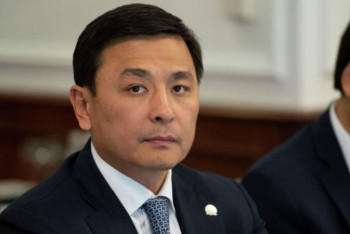 Фотография к новости: Ұшақ апаты: Көлгінов қаза тапқандардың отбасыларымен кездесті