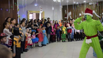 Фотография к новости: Жаңа жылдық қайырымдылық шыршасы өтті