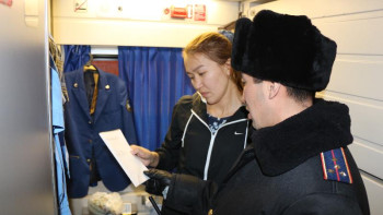 Фотография к новости: Мерекеге орай полицейлер күшейтілген режімге көшті