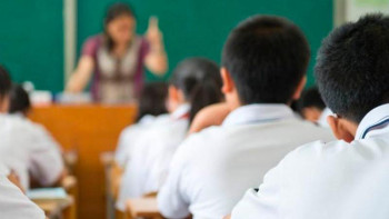 Фотография к новости: Дәптер тексерген мұғалімнің үстемақысы 1 қаңтардан бастап көтеріледі