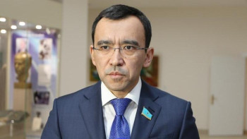 Фотография к новости: Әшімбаев: Билік пен қоғам арасындағы қарым-қатысты нығайту өте маңызды