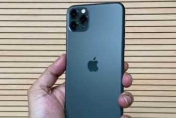 Фотография к новости: Параға айфон алған Байқоңыр ауданының әкімі кінәсін мойындады