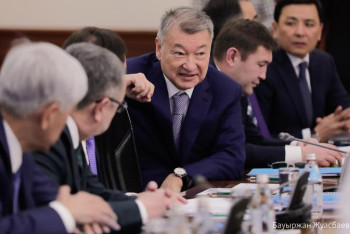 Фотография к новости: 20 млрд-ты неге сұрадың? – Тоқаев Даниал Ахметовке