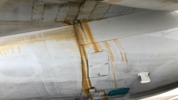 Фотография к новости: Bек Air ұшақтары: Доңғалағы тозып, майлары ағып, едендері тесіліп қалған