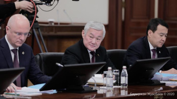 Фотография к новости: Сапарбаев президент сұрағына қағазға қарамай жауап берді 