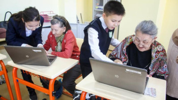 Фотография к новости: Оқытушы емес, оқушылар сабақ береді