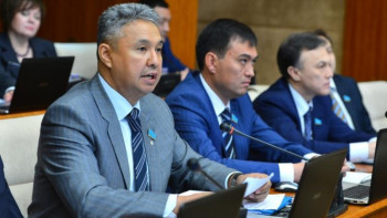 Фотография к новости: Азат Перуашев: Bek Air компаниясы дереу жасауы тиіс әрекеттерді әлі жасамаған