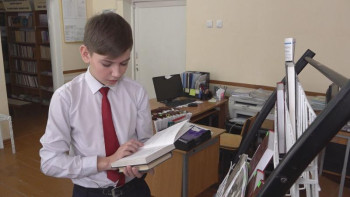 Фотография к новости: Абай-175: 13 жасар павлодарлық Абайдың 30 өлеңін жатқа біледі