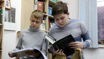 Фотография к новости: Волонтер жылы: Павлодарлықтар ірі географиялық кітапхана құруға мүдделі