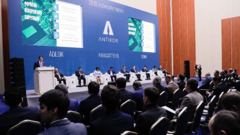 Фотография к новости: Жемқорлар түрмеден мерзімінен бұрын шықпауы тиіс – Шпекбаев