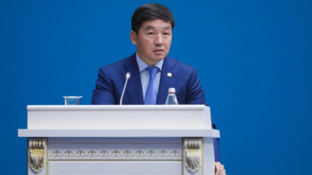 Фотография к новости: Бауыржан Байбек: 96 азамат жемқорлық жасағаны үшін партия қатарынан шығарылды