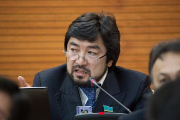 Фотография к новости: Елдің бәрінің жүйкесі жұқарып кеткен – Бекболат Тілеухан