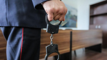 Фотография к новости: Қордайдағы төбелес. Екі полицияға оқ тиді, 47 адам ұсталды