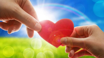 Фотография к новости: Ертіс өңірінде оқушылар ұстазына ота жасату үшін қайырымдылық шарасын өткізді