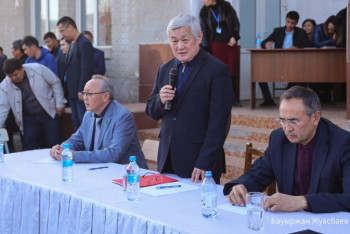 Фотография к новости: Жалпы халық бәрін дұрыс түсініп отыр - Бердібек Сапарбаев