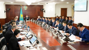 Фотография к новости: Мамин Сауда министрлігіне жол картасын өзгертуге 1 апта берді