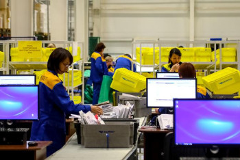 Фотография к новости: "Қазпоштада" 22 мың адам жұмыс істейді