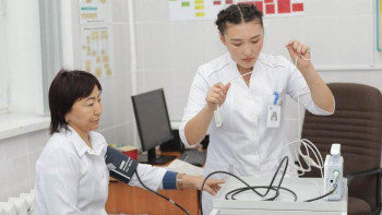 Фотография к новости: ШҚО-да 5,5 мың медицина қызметкері біліктіліктерін көтерді