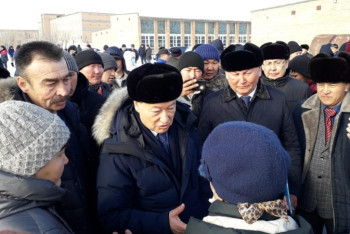 Фотография к новости: Коронавирус: ШҚО әкімі Зайсанда шыққан шуға қатысты түсініктеме берді