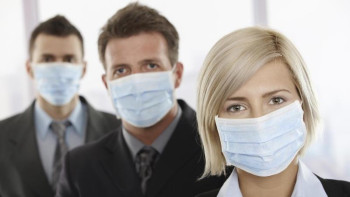 Фотография к новости: Маска төңірегінде орынсыз дүрлігіп, ажиотаж туғызудың қажеті жоқ – министр