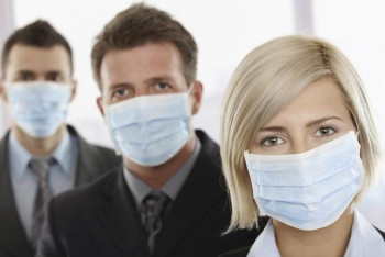 Фотография к новости: Маска төңірегінде орынсыз дүрлігіп, ажиотаж туғызудың қажеті жоқ – министр