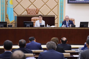 Фотография к новости: Дариға Назарбаева әкім орынбасарына "ақылын" айтты