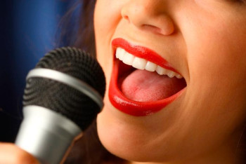 Фотография к новости: Қазақстанда фонограммамен ән айтатын әртістердің жағдайын қиындататын заң қабылданады