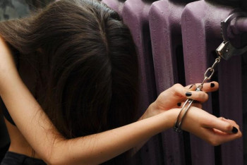 Фотография к новости: Бахрейнде сексуалды құлдықта болған 21 қыз елге оралды