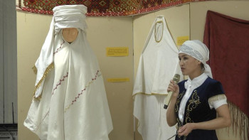 Фотография к новости: "Мен сыйға тартқан орамал". Атырауда орамалдар көрмесі өтті 