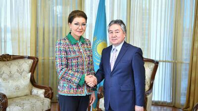 Назарбаева Қырғыз елшісіне: Контрабанда ағынын тоқтатайық