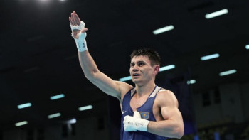 Фотография к новости: Қазақ боксшысы қытайлық қарсыласын жеңді 