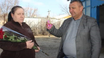 Фотография к новости: Көпбалалы ана алты бөлмелі үйге ие болды