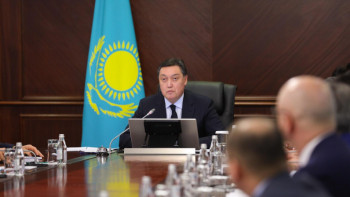 Фотография к новости: Мамин жағдай қиындағанымен, зейнетақы мен жәрдемақы уақытында берілетінін айтты